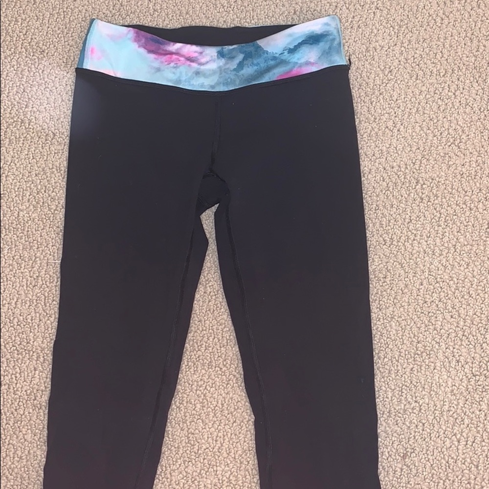 Lulu lemon/ ivivva capris with cotton candy waist